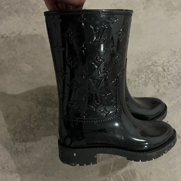 Louis Vuitton Glossy Black Rain Boots - Picture 2 of 7